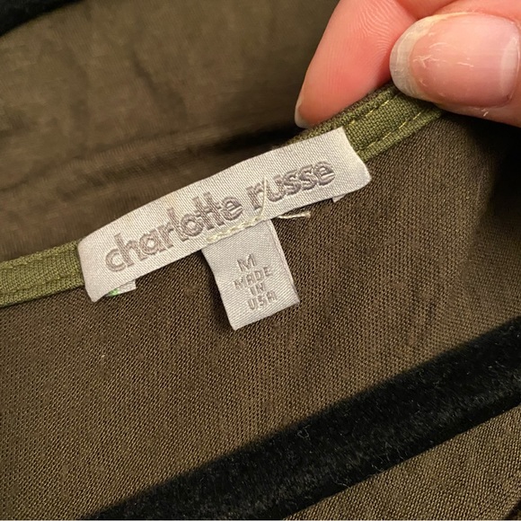 🖤5/$20 Olive Green Criss Cross Neck Long Sleeve Top - Picture 6 of 9